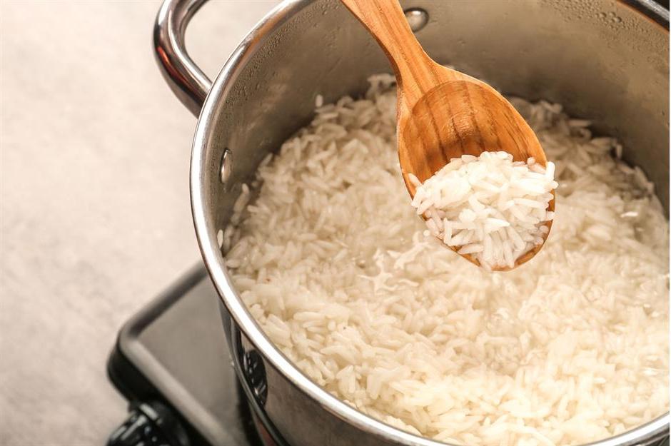 Сколько варить рис по времени? Срок годности варёного риса.